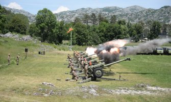 Pogledajte počasnu paljbu povodom Dana nezavisnosti (FOTO)