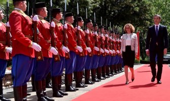 Bošković: Makedonija zaslužuje da bude 30. članica NATO-a