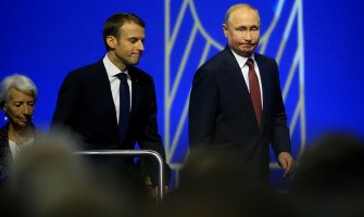 Putin: Globalna ekonomija bi mogla ući u razornu krizu