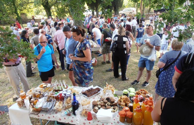 Treći Sajam domaće trpeze i tradicionalnih jela 3. juna na Kamenom