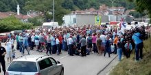 Malinari iz Prijepolja blokirali put ka Crnoj Gori, intervenisala policija (VIDEO)