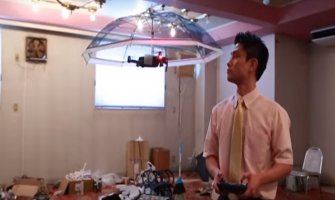 Pogledajte suncobran koji vas prati u stopu (VIDEO)