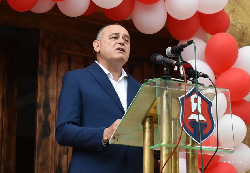 349042632225733416766531005492667657748480n