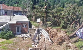 Mještani Herceg Novog ne pamte nevrijeme kakvo ih je zadesilo juče, očekuju pomoć države