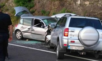 Udes u Vranjini, poginuo službenik barske policije, žena podlegla povredama u KCCG