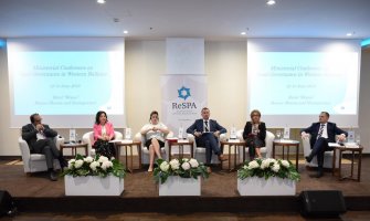 Stalni pritisak na zaposlene da se uz efikasniji rad odgovori na zahtjev privrede i građana