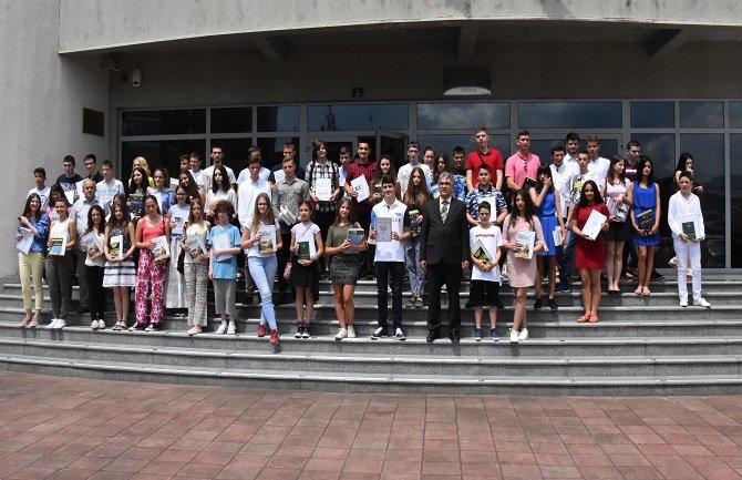 Uručene diplome najboljima na Olimpijadi znanja 2018.	