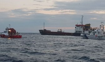 Nastavljeno tegljenje broda Haksa prema Trogiru