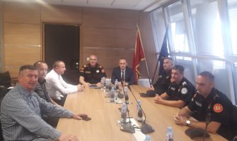 Šest policijskih službenika iz CG u naredna dva mjeseca radiće na hrvatskom primorju