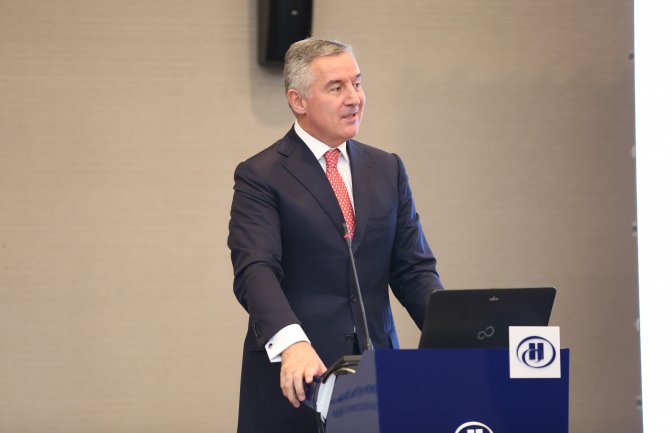 Đukanović: Crnu Goru ništa neće skrenuti s EU puta