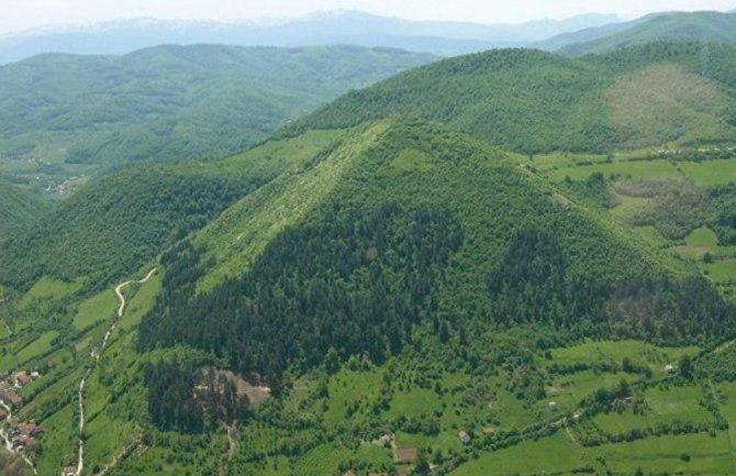 Piramide pa još bosanske