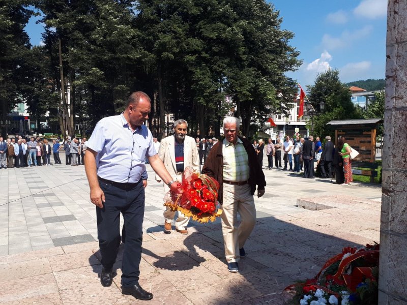 37057300102172975392184375161953801007005696n