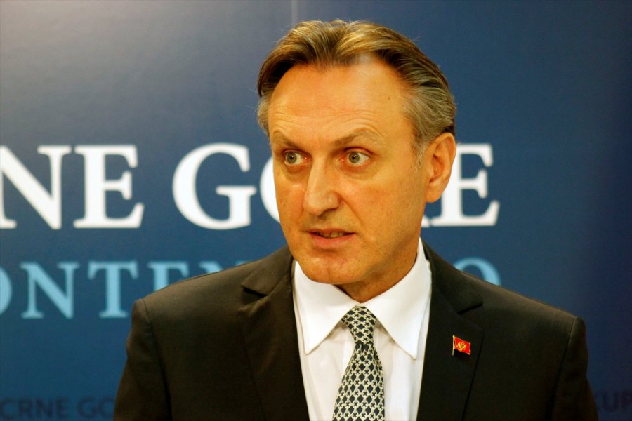 2018071723150306935733538Web