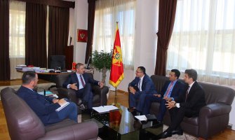 Povećati broj crnogorskih studenata koji se obrazuju na univerzitetima u Azarbejdžanu