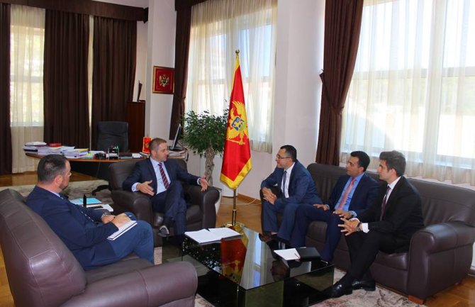 Povećati broj crnogorskih studenata koji se obrazuju na univerzitetima u Azarbejdžanu