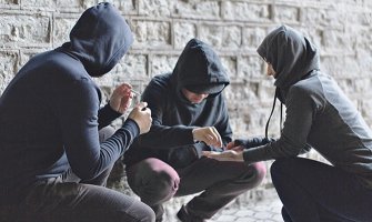 Zabrinjavajuće je prisustvo droga u osnovnim školama
