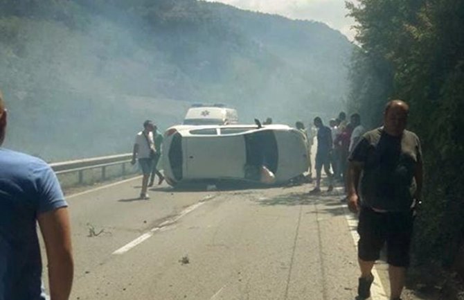 Udes kod Smokovca, najmanje jedna osoba povrijeđena