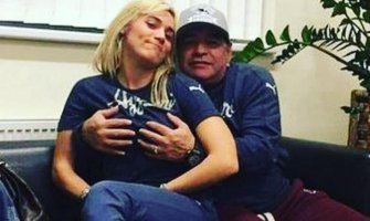 Poslije 15 godina Maradona ponovo staje na ludi kamen (FOTO)