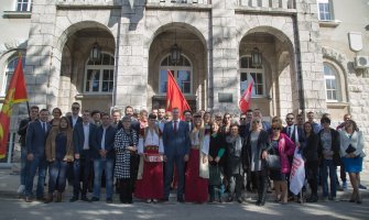 URA: Ružne slike iz dvorskog groblja ne služe na čast ni Mitropoliji ni nadležnim institucijama 