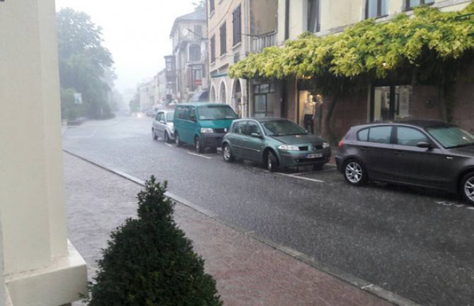 Od tropskog ljetnjeg dana do pravog jesenjeg za par minuta!