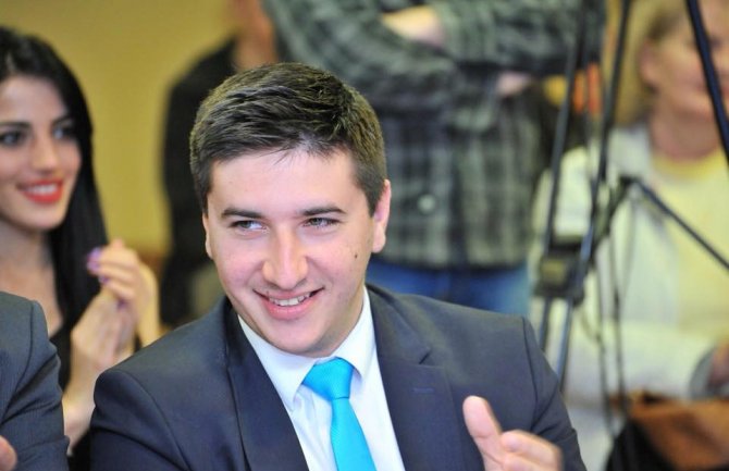 Dajković Vukoviću: Ni Bog vam ne može pomoći