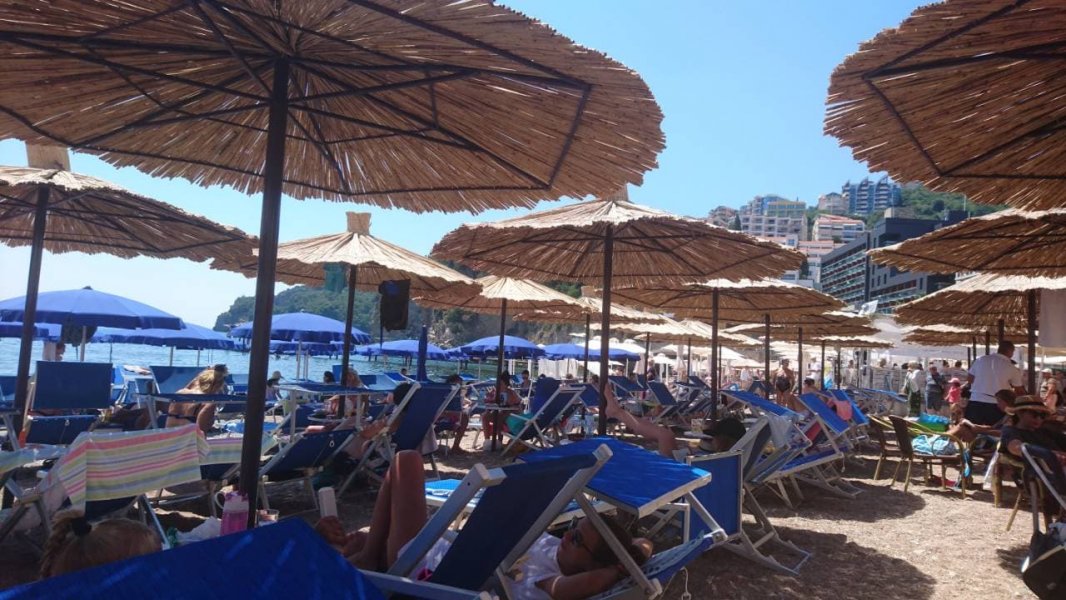 37161098102096493717495778302416634958577664n