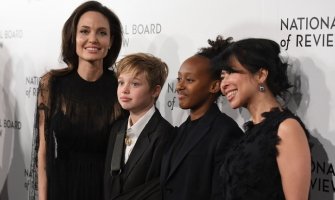 Anđelina Džoli: Bred ne plaća alimentaciju 