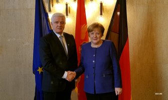 Zvanična posjeta Njemačkoj:Marković u petak sa Merkel