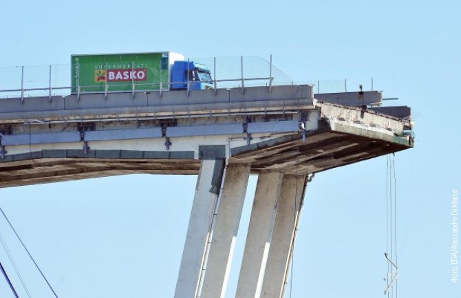 Đenova: Proglašena vanredna situacija, izgledno rušenje stambenih zgrada ispod mosta