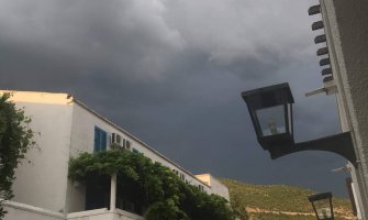 Promjenljivo oblačno, moguća kiša u podnevnim satima