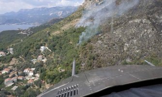 Uspješno položen ispit: Vojni Bell 412 EP danas prvi put učestvovao u gašenju požara