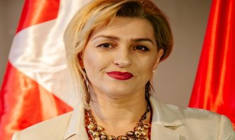 Zoronjić: Država ne ispunjava ustavno određenje po kojem je osnovno obrazovanje besplatno