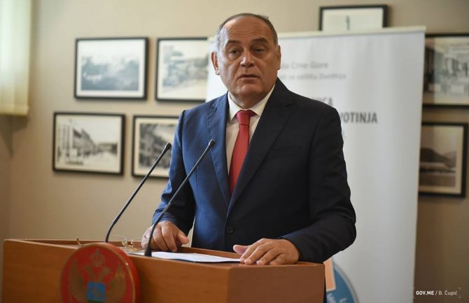 Neophodan zajednički pristup u rješavanju problema životinja