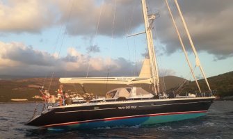 Nasukala se švajcarska jedrilica kod Bigove