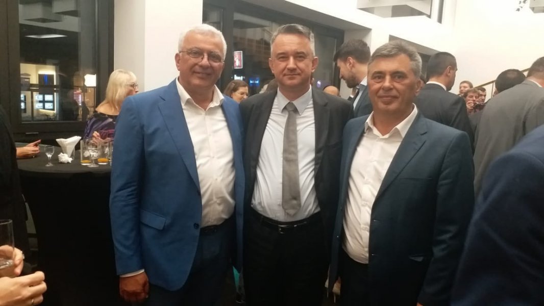 MandiciDjukanovicsaDarkomMladicem