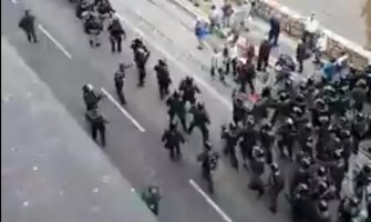 Sukob demobilisanih boraca sa policijom na ulicama Sarajeva(VIDEO)