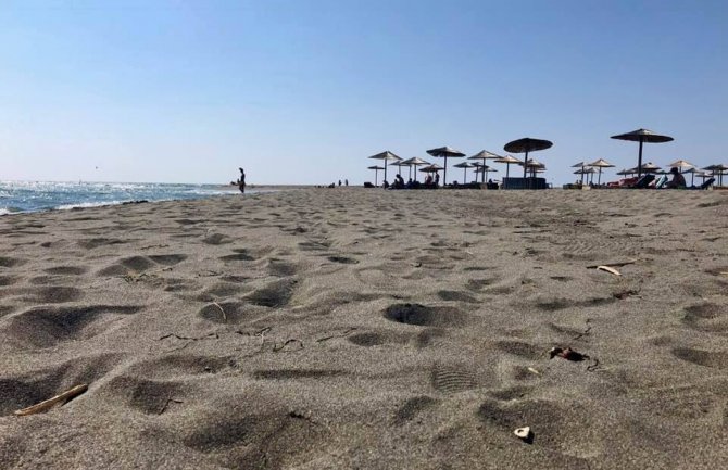 Pretežno sunčano, mjestimično jak vjetar