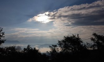 Pretežno sunčano, vjetar pojačan