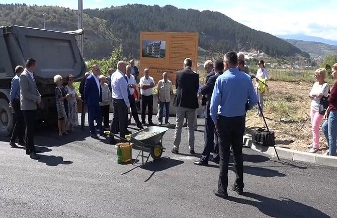 Pljevlja: Postavljen kamen temeljac za novu stambenu zgradu