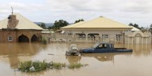 Sto ljudi poginulo nakon katastrofalne poplave u Nigeriji (VIDEO)