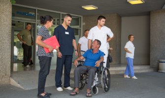 KCCG: Od sada medicinsko osoblje pomaže i sprovodi teško pokretne i nepokretne pacijente
