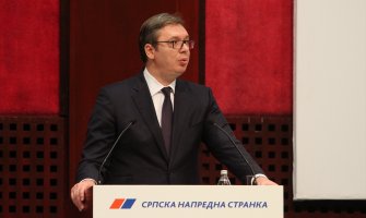 Vučić: Jel' treba da postane normalno u Srbiji da se poziva na silovanje?