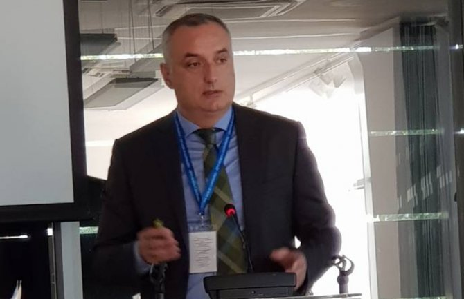 Rektor UCG izmijenio grob pradjede: Izbrisao epitaf koji govori da je riječ o srspkom junaku?