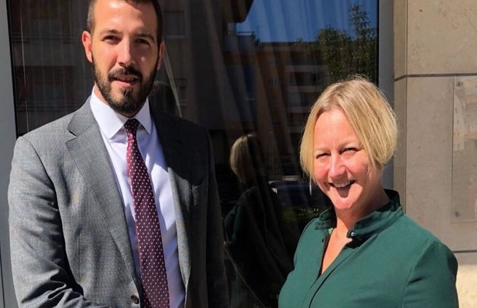 Hotersal: UK će doprinijeti daljoj reformi sistema odbrane Crne Gore