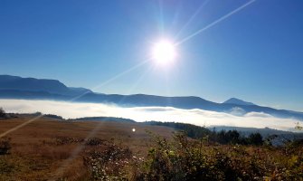 Pretežno sunčano, uz jače udare vjetra