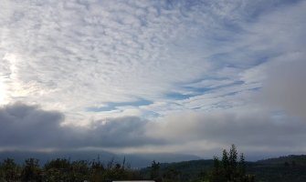 Pez padavina uz sjeverni  vjetar, do 26 stepeni