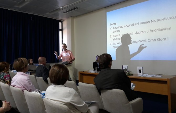 U Herceg Novom otvoren simpozijum „Andrićeva sunčana strana“