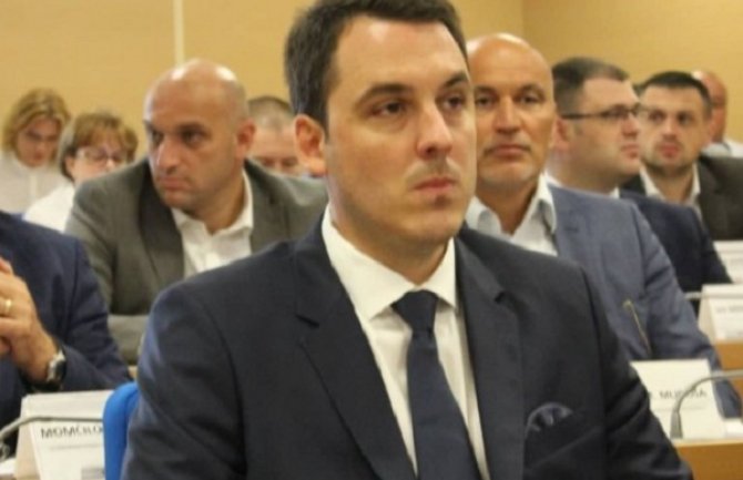 Vuković: Ajmo da budemo pametniji od drugih, da ne čekamo da neko umre pa da shvatimo koliko je situacija ozbiljna