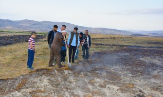 Izgorjela njiva od žara ispod površine tla, mještani zaprepašteni (FOTO)