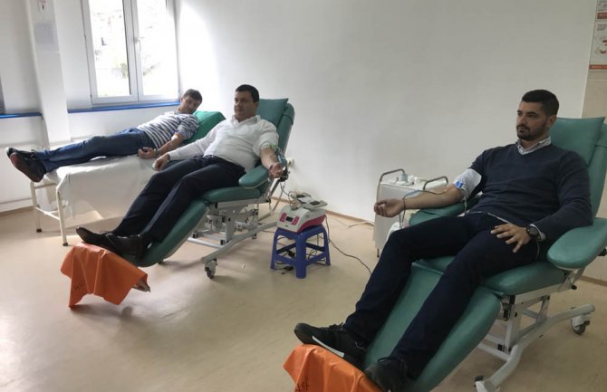 Smolović dobrovoljno dao krv povodom Dana Crvenog krsta BP